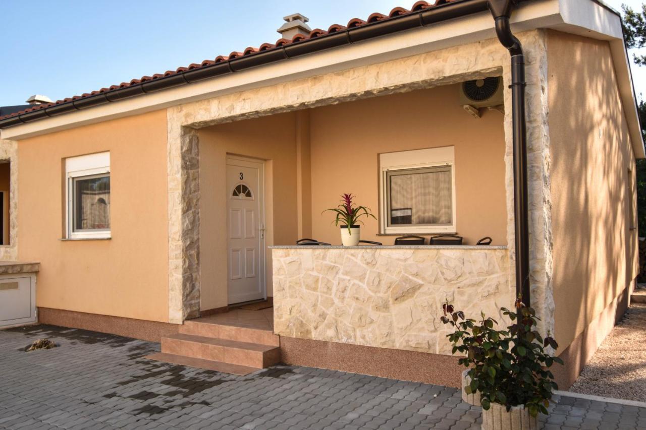 Apartmani Lukic Vir Bagian luar foto